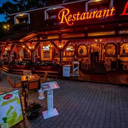 Pensiune Restaurant Lyra Corunca Eksteriør bilde