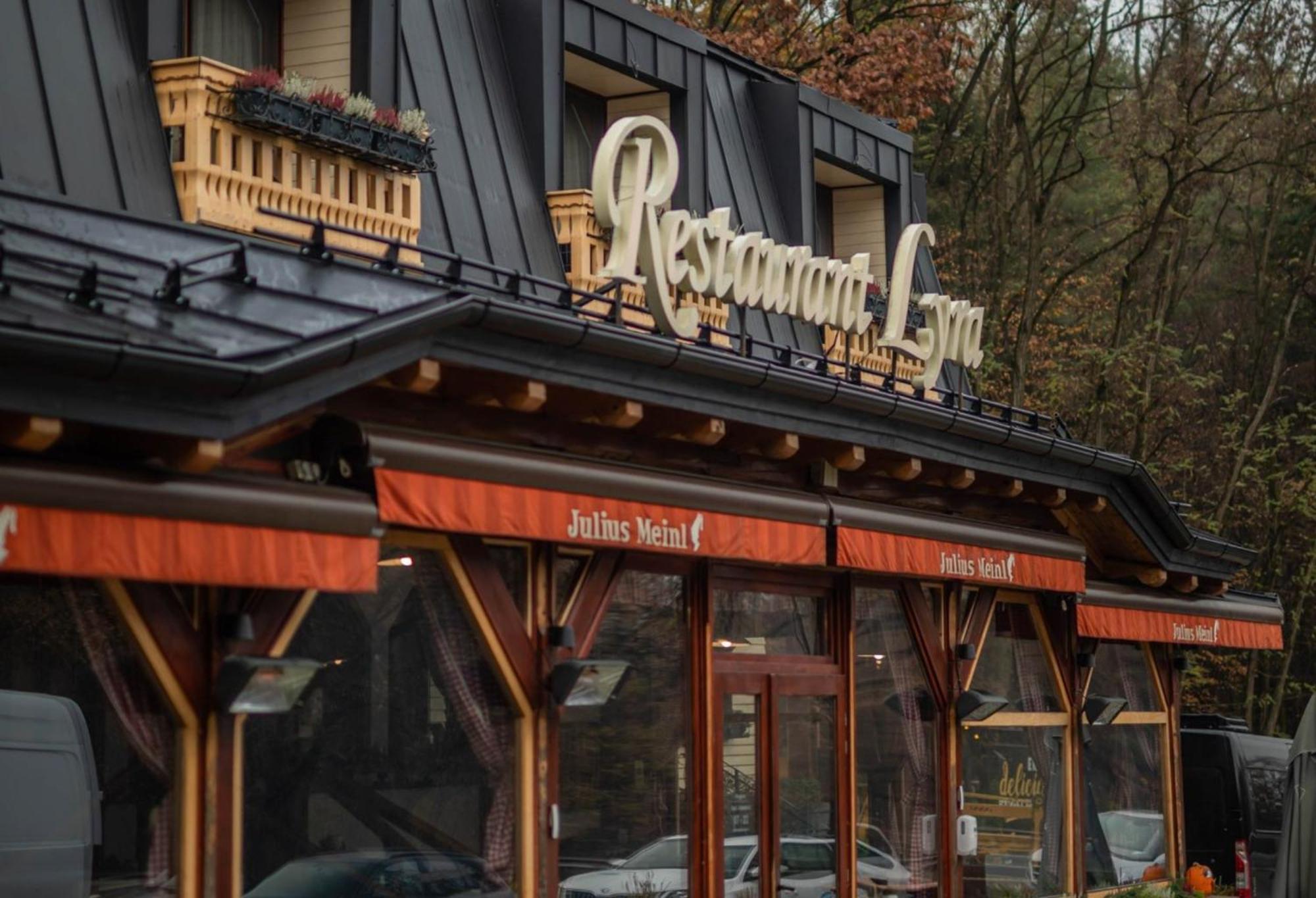 Pensiune Restaurant Lyra Corunca Eksteriør bilde